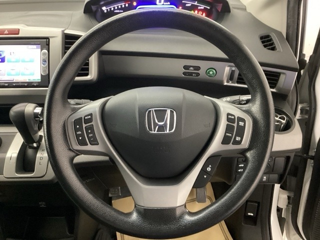 フリードハイブリッド1.5 ジャストセレクション+