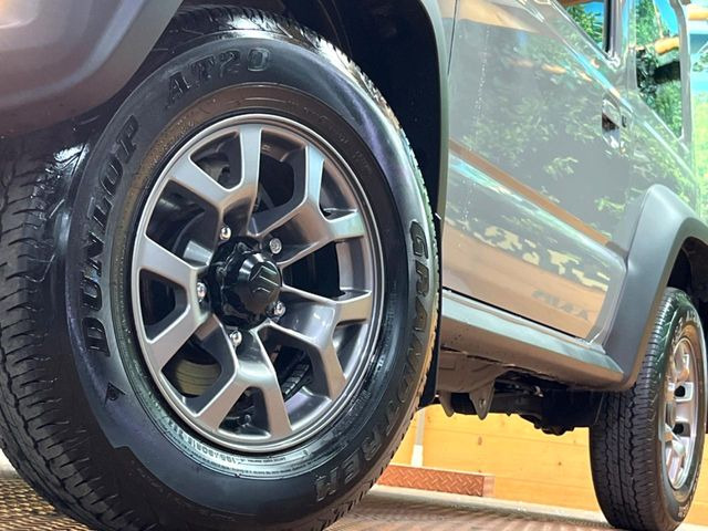 �y����15�C���`�A���~�z�C�[���z�O�ςɃ}�b�`���������A���~�z�C�[���𑕒����Ă���܂��B�e��ЊO�A���~�z�C�[����A�X�^�b�h���X�^�C�����戵�����Ă���܂��B���񂲑��k����������