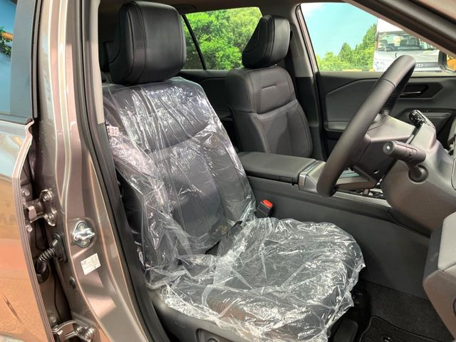 �y�n�[�t���U�[�V�[�g�z�������ƍ���S�n�𗼗������l�C�̃V�[�g���w�ʁE���ʂ̃t�@�u���b�N�f�ނ́A�ʋC���̗ǂ��⊊��ɂ����ɗD��Ă��܂��B�C���╞���ɍ��E���ꂸ���K�ɂ���肢�������܂��B