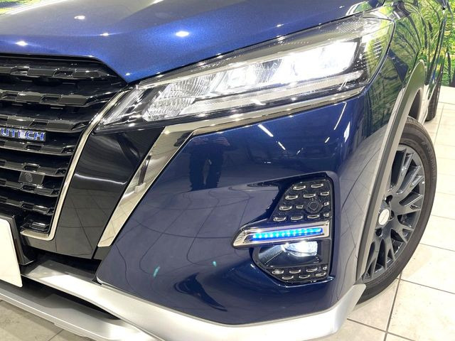 �yLED�w�b�h���C�g�z���V����ԑ��s�����ǍD�Ȏ��E���m�ۂ����S���ĉ^�]�ł��鍂�P�xLED�w�b�h���C�g�𑕔�!�_�����x�������A����d�͂��}�����Ă��܂��B