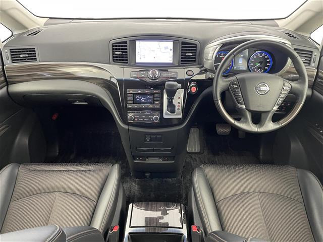 エルグランド2.5 250ハイウェイスターS アーバンクロム