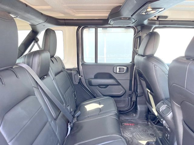 ���㕔���Ȃ��C�ɂȂ�悤�ȃL�Y�E�����ւ��蓙�A�傫�ȃ_���[�W�͂Ȃ��A�ǍD�ȏ�Ԃł��B