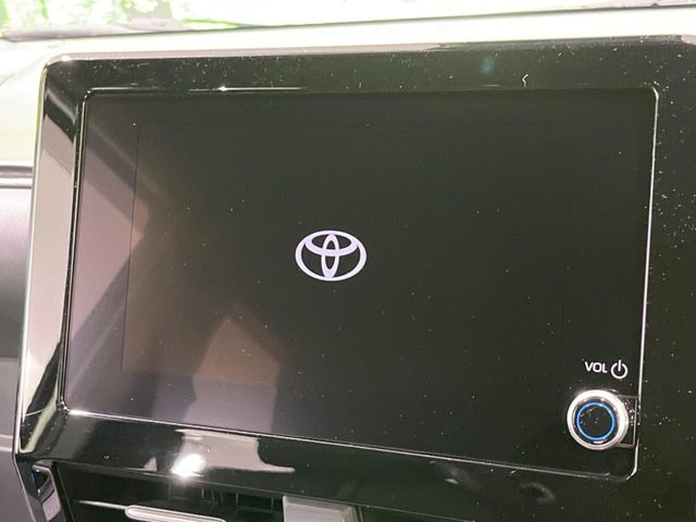 �y8�C���` �f�B�X�v���C�I�[�f�B�I�z���ʂ̃f�B�X�v���C��AppleCarPlay��AndroidAuto�����p�\�B�傫�ȉ�ʂŃX�}�z�i�r�A�v���������p���������܂���