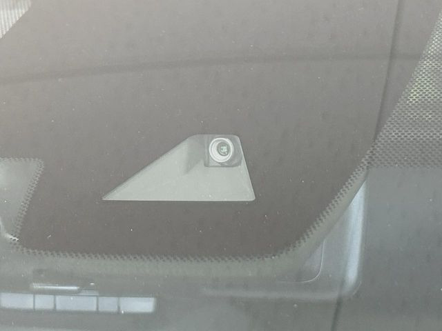 �y�G�}�[�W�F���V�[�u���[�L�z���s���ɑO���̎ԗ�����F�����A�Փ˂������Ȏ��͌x��ƃu���[�L�ŏՓˉ���Ɣ�Q�y�����A�V�X�g�B�����S�Ƀh���C�u�����y���݂��������܂��B