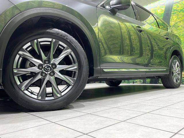 �y����19�C���`�A���~�z�C�[���z�O�ςɃ}�b�`���������A���~�z�C�[���𑕒����Ă���܂��B�e��ЊO�A���~�z�C�[����A�X�^�b�h���X�^�C�����戵�����Ă���܂��B���񂲑��k����������