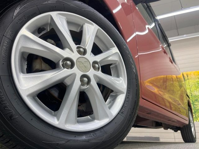 �y�����A���~�z�C�[���z�f�U�C�����̍��������A���~�z�C�[���𑕒����Ă���܂��B�e��ЊO�A���~�z�C�[����A�X�^�b�h���X�^�C�����戵�����Ă���܂��B���񂲑��k����������