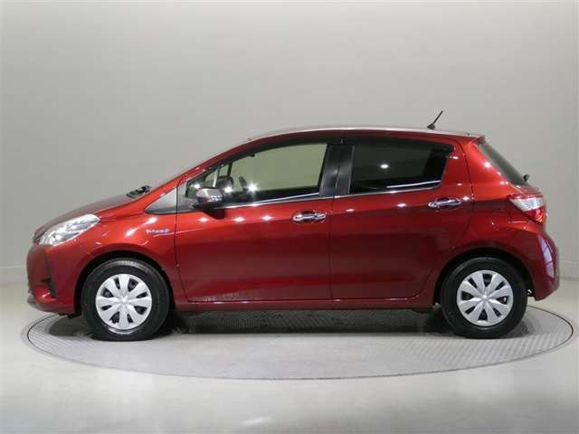 ヴィッツ1.5 ハイブリッド ジュエラ