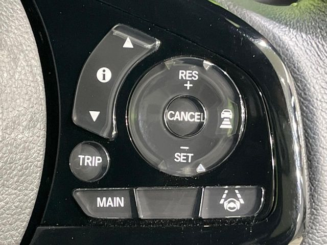 �y�A�_�v�e�B�u�N���[�Y�R���g���[���z�������H�ł̒��������s���y��!!�����ő��x��ۂN���[�Y�R���g���[�����A�Փˌy���V�X�e���ƘA�g���A�O���̎ԗ������m���ĎԊԂ�ۂ悤�ɑ��x���߂��Ă���܂�!!