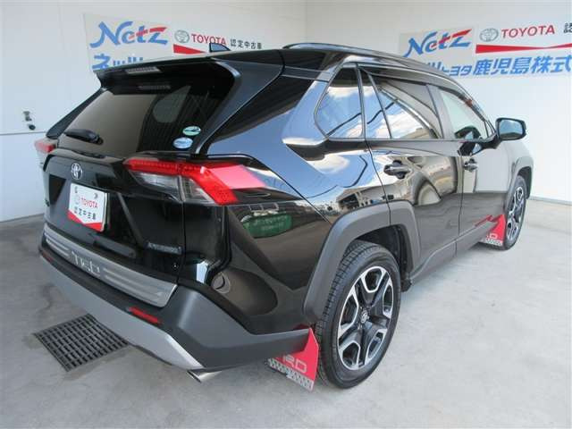RAV42.0 アドベンチャー 4WD