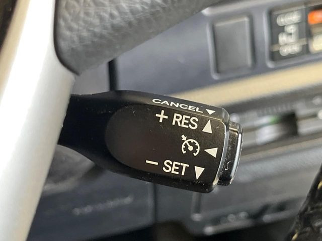 �y�N���[�Y�R���g���[���z�������H�����N���N���s�B�A�N�Z���𗣂��Ă���葬�x�ő��s���ł��A�������^�]���̕��S���y��!�����E�������ȒP�ȃX�C�b�`����Œ����ł��܂��B