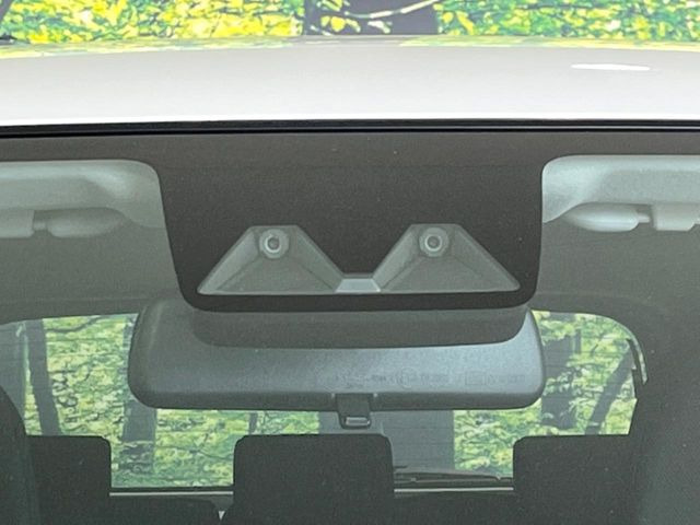 �y�X�}�[�g�A�V�X�g�z���s���ɑO���̎ԗ�����F�����A�Փ˂������Ȏ��͌x��ƃu���[�L�ŏՓˉ���Ɣ�Q�y�����A�V�X�g�B�����S�Ƀh���C�u�����y���݂��������܂��B