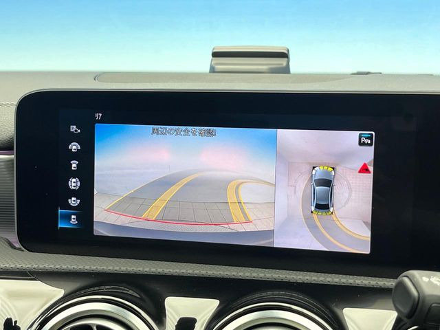 ���p�m���~�b�N�r���[���j�^�[:��p�̃J�����ɂ��A�ォ�猩���낵���悤�Ȏ��_��360�x�N���}�̎��͂��m�F���邱�Ƃ��ł��܂������p�������m�F���₷���A�����ꏊ�ł̐؂�Ԃ��⒓�Ԃ��X���[�Y�ɍs���܂��B