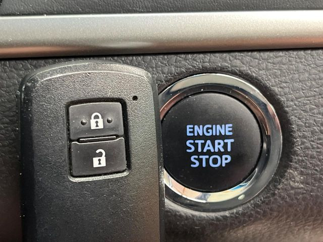 �y�X�}�[�g�L�[�z�J�o����|�P�b�g�ɓ��ꂽ�܂܂ł��h�A�̎{���E�������\�ȃX�}�[�g�L�[�𑕔��B�G���W���̃I���E�I�t�����J�M�����o���K�v����������֗��ł���