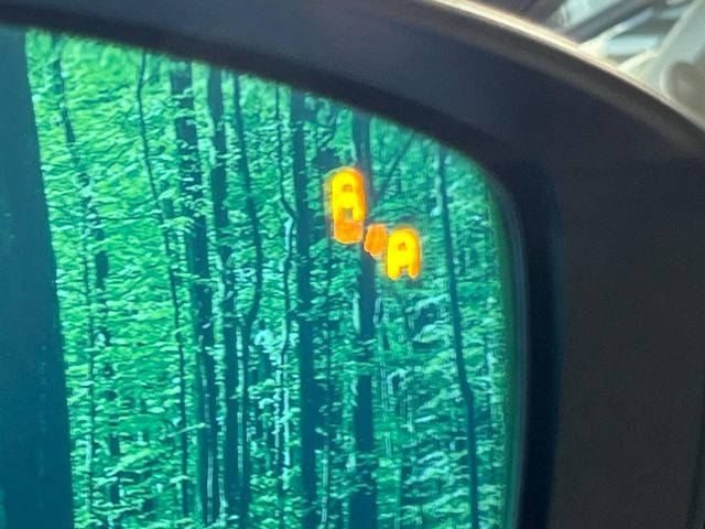 �y�u���C���h�X�|�b�g���j�^�����O�z���s���A�h�A�~���[�̎��p�ɂȂ�₷���ӏ��Ɍ㑱�Ԃ��ڋ߂���ƃT�C�h�~���[�t�߂Ɍx����\���A�h���C�o�[�ɒ��ӊ��N�����Ă���܂��B