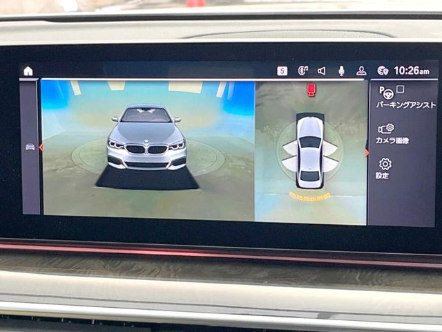 ���p�m���~�b�N�r���[���j�^�[:��p�̃J�����ɂ��A�ォ�猩���낵���悤�Ȏ��_��360�x�N���}�̎��͂��m�F���邱�Ƃ��ł��܂������p�������m�F���₷���A�����ꏊ�ł̐؂�Ԃ��⒓�Ԃ��X���[�Y�ɍs���܂��B