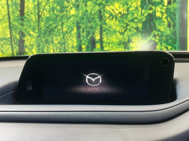 �y8.8�C���`�}�c�_�R�l�N�g�z�ԓ��̕��͋C�Ƀ}�b�`������^�̃f�B�X�v���C�B�X�}�z�ڑ��ł̃i�r�g�p��Bluetooth�Đ����A�l�X�ȋ@�\���y���߂܂��B�����I�ȃ_�C�������삪�\�ŁA�g��������ǍD�ł��B