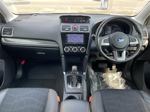 フォレスター2.0 エックスブレイク 4WD