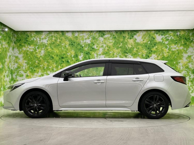 カローラツーリング1.8 ハイブリッド W×B