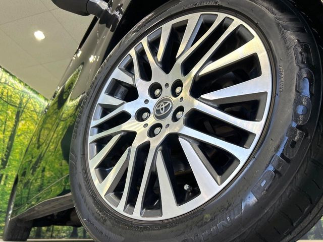 �y����18�C���`�A���~�z�C�[���z�O�ςɃ}�b�`���������A���~�z�C�[���𑕒����Ă���܂��B�e��ЊO�A���~�z�C�[����A�X�^�b�h���X�^�C�����戵�����Ă���܂��B���񂲑��k����������