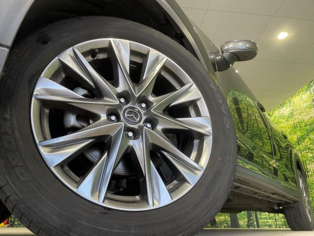 �y����19�C���`�A���~�z�C�[���z�O�ςɃ}�b�`���������A���~�z�C�[���𑕒����Ă���܂��B�e��ЊO�A���~�z�C�[����A�X�^�b�h���X�^�C�����戵�����Ă���܂��B���񂲑��k����������