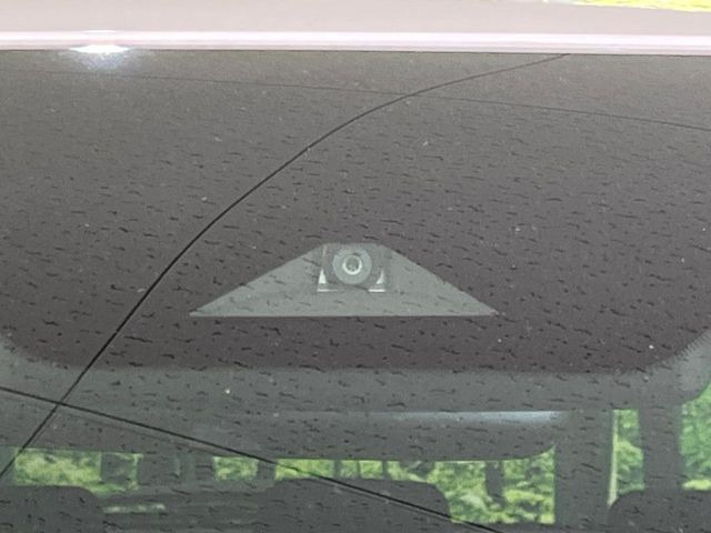 �y�C���e���W�F���g�G�}�[�W�F���V�[�u���[�L�z�t�����g�J�����őO���̎ԗ�����s�҂����m�B�Փ˂������Ȏ��͏Փ˔�Q�y���u���[�L���쓮�A�Փˉ�����T�|�[�g�B�����S�Ƀh���C�u�����y���݂��������܂��B