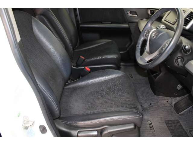 フリードハイブリッド1.5 ジャストセレクション