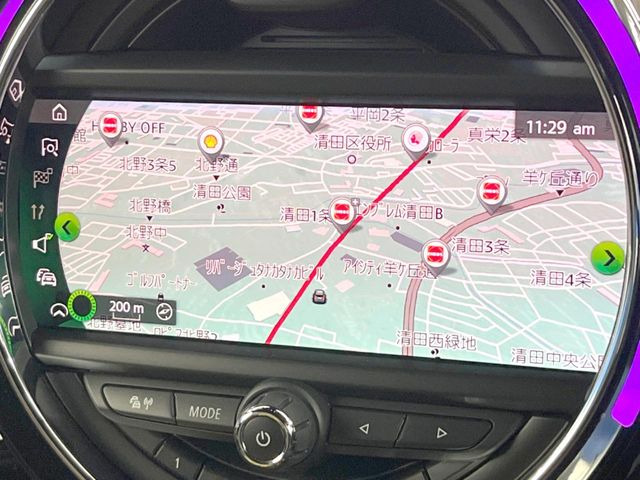 �������i�r:��̊��̂���i�r�́A����������ԓ������o���Ă���܂��B�I�[�f�B�I�@�\���[�����Ă���܂��̂ŁA�^�]�����y���߂܂���