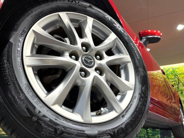 �y����16�C���`�A���~�z�C�[���z�O�ςɃ}�b�`���������A���~�z�C�[���𑕒����Ă���܂��B�e��ЊO�A���~�z�C�[����A�X�^�b�h���X�^�C�����戵�����Ă���܂��B���񂲑��k����������