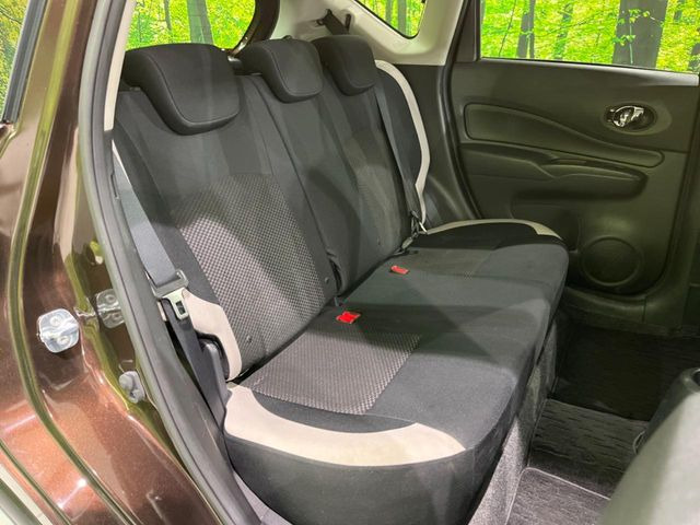 �R���p�N�g�J�[�ł����A�Z�J���h�V�[�g�͏\���ȍL����������K�ɂ���肢�������܂���V�[�g��|���đ傫�ȉו���ς񂾂�ƁA�p�r�̕����L��1��ł��B