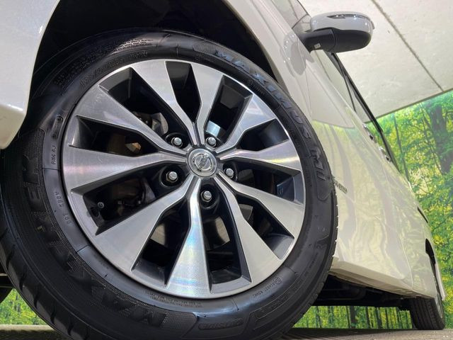 �y����16�C���`�A���~�z�C�[���z�O�ςɃ}�b�`���������A���~�z�C�[���𑕒����Ă���܂��B�e��ЊO�A���~�z�C�[����A�X�^�b�h���X�^�C�����戵�����Ă���܂��B���񂲑��k����������