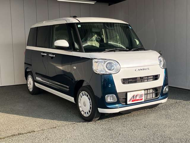 ���ʎԂ́u�T�[�r�X�J�[�G���Y �{�X�v�A�y�����Ԃ́u�T�[�r�X�J�[�G���Y �����X�v���炨�T�������܂��B