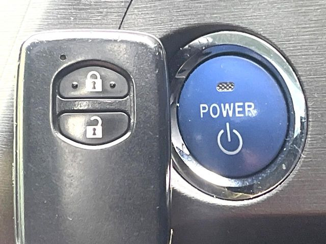 �y�X�}�[�g�L�[�z�J�o����|�P�b�g�ɓ��ꂽ�܂܂ł��h�A�̎{���E�������\�ȃX�}�[�g�L�[�𑕔��B�G���W���̃I���E�I�t�����J�M�����o���K�v����������Ƃ��Ă��֗��ł���