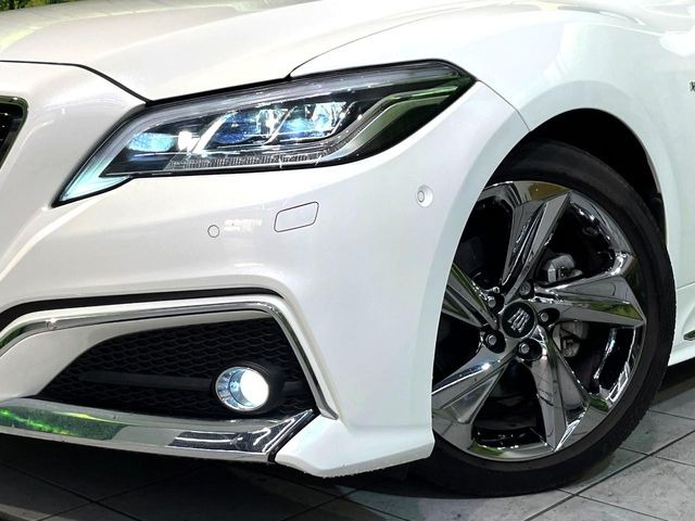 �yLED�w�b�h���C�g�z���V����ԑ��s�����ǍD�Ȏ��E���m�ۂ����S���ĉ^�]�ł��鍂�P�xLED�w�b�h���C�g�𑕔�!�_�����x�������A����d�͂��}�����Ă��܂��B