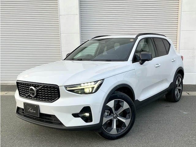 XC40ウルトラ B4 AWD ダークエディション 4WD