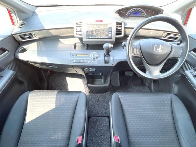 当店で取扱う中古車(登録済み未使用車を除く)は、法定点検整備を無料で実施いたします。ご契約時に別途法定点検整備費用を請求することはいたしませんのでご安心ください♪