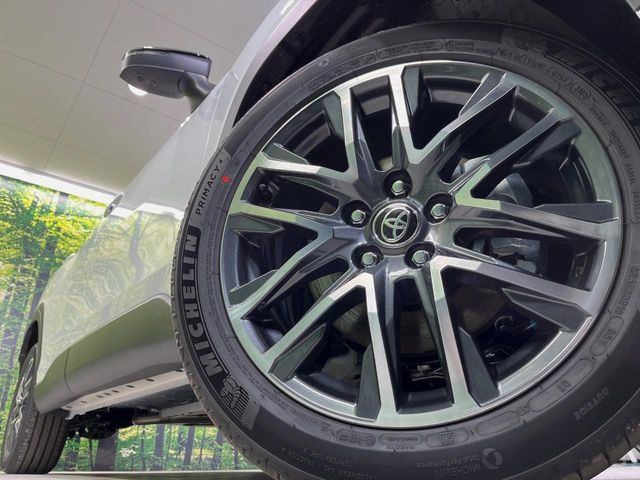 �y����18�C���`�A���~�z�C�[���z�O�ςɃ}�b�`���������A���~�z�C�[���𑕒����Ă���܂��B�e��ЊO�A���~�z�C�[����A�X�^�b�h���X�^�C�����戵�����Ă���܂��B���񂲑��k����������