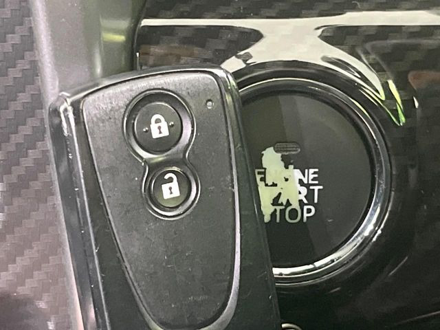 �y�L�[�t���[�V�X�e���z�J�o����|�P�b�g�ɓ��ꂽ�܂܂ł��h�A�̎{���E�������\�ȃX�}�[�g�L�[�𑕔��B�G���W���̃I���E�I�t�����J�M�����o���K�v����������Ƃ��Ă��֗��ł���