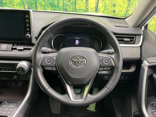 �y�����v�����X�e�A�����O�z�㎿�Ȋv���g�p���邱�ƂŁA��ɂ����������݂ƂĂ��^�]���₷���n���h���ł���