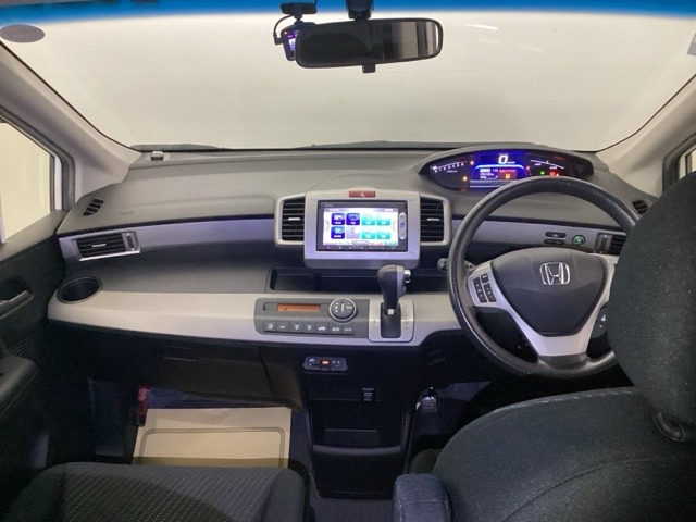 フリードハイブリッド1.5 ジャストセレクション+