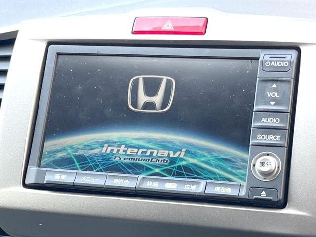 【純正ナビ】人気の純正ナビを装備しております。ナビの使いやすさはもちろん、オーディオ機能も充実!キャンプや旅行はもちろん、通勤や買い物など普段のドライブも楽しくなるはず♪