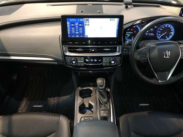 クラウンハイブリッド 2.5 RS Four 4WD