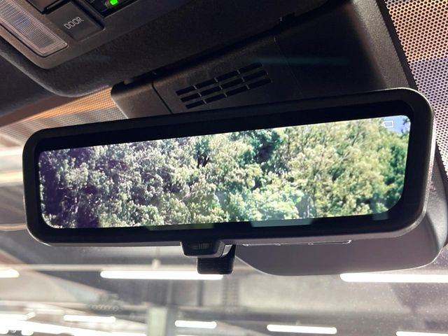 �y�f�W�^���C���i�[�~���[�z��Ȃ̑傫�ȉו��⓯��҂Ō�����m�F���Â炢���ł����S!�J�������B�e�����ԗ�����̉f�������[���~���[���ɕ\���B�N���A�Ȏ��E�ŏ󋵂̊m�F���\�ł�!