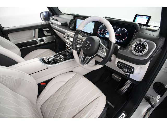 GクラスG400d AMG ライン 4WD