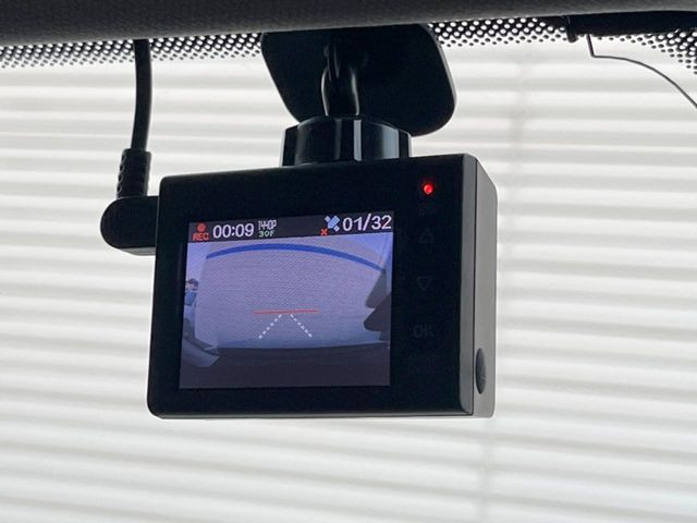 �y�h���C�u���R�[�_�[�z���S�E���S�ȃJ�[���C�t�ɕK�{�̃h���C�u���R�[�_�[�𑕔�!���s���͂������A������^�]�⎖�̂ɑ��������ۂ̏󋵂��f���ŋL�^���A����̃��X�N�ɔ����܂��B