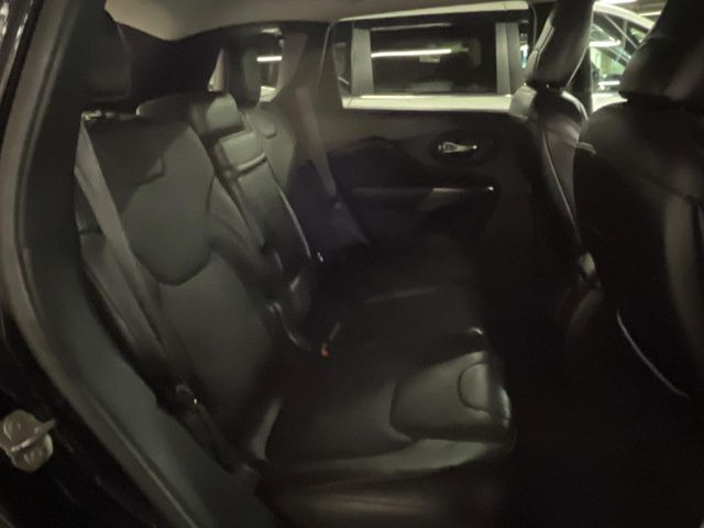 ���㕔���Ȃ��C�ɂȂ�悤�ȃL�Y�E�����ւ��蓙�A�傫�ȃ_���[�W�͂Ȃ��A�ǍD�ȏ�Ԃł��B