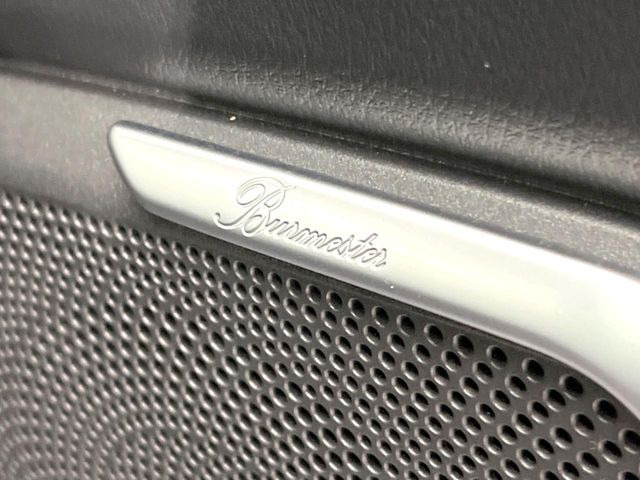 ��Burmester�T���E���h�V�X�e��:�n�C�G���h�I�[�f�B�I��僁�[�J�[����|����Ԑ�p�̃v���~�A���X�s�[�J�[�𑕔��B�����̃X�s�[�J�[����A���̗������܂ŕ����鍂�i���ȉ��y�����y���݂��������܂��B