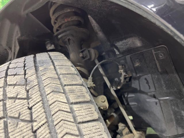 お車を安心してお乗りいただく為には、足回りの定期点検が欠かせません。サービスサポート(有償保証)では無料点検もご提供しており、安心のカーライフをお過ごしいただけるサポート体制が整っています。