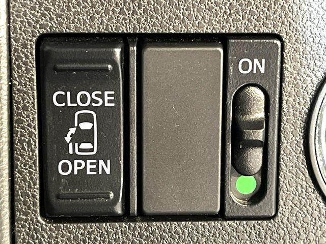 �y�p���[�X���C�h�h�A�z�X�}�[�g�L�[��^�]�Ȃ̃X�C�b�`�ŃX���C�h�h�A�̊J���\���d��������͂����ăh�A���J����K�v�������A���������q�l�ł��A�d���ו��������Ă��鎞�����N�ɊJ���߂ł��܂���