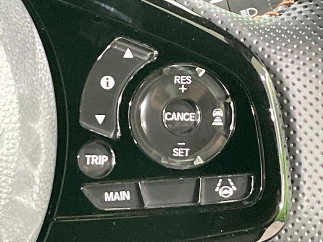 �y�A�_�v�e�B�u�N���[�Y�R���g���[���z�������H�ł̒��������s���y��!!�����ő��x��ۂN���[�Y�R���g���[�����A�Փˌy���V�X�e���ƘA�g���A�O���̎ԗ������m���ĎԊԂ�ۂ悤�ɑ��x���߂��Ă���܂�!!