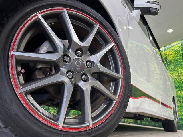 �y����18�C���`�A���~�z�C�[���z�O�ςɃ}�b�`���������A���~�z�C�[���𑕒����Ă���܂��B�e��ЊO�A���~�z�C�[����A�X�^�b�h���X�^�C�����戵�����Ă���܂��B���񂲑��k����������